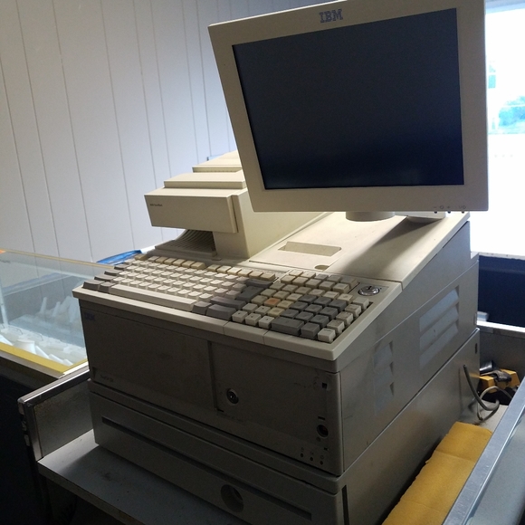 Cash Register - Picture 1 of 6